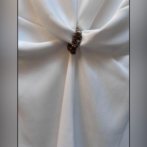 White Zara Romper w/ Gold Chain Detail - Picture 3 of 4